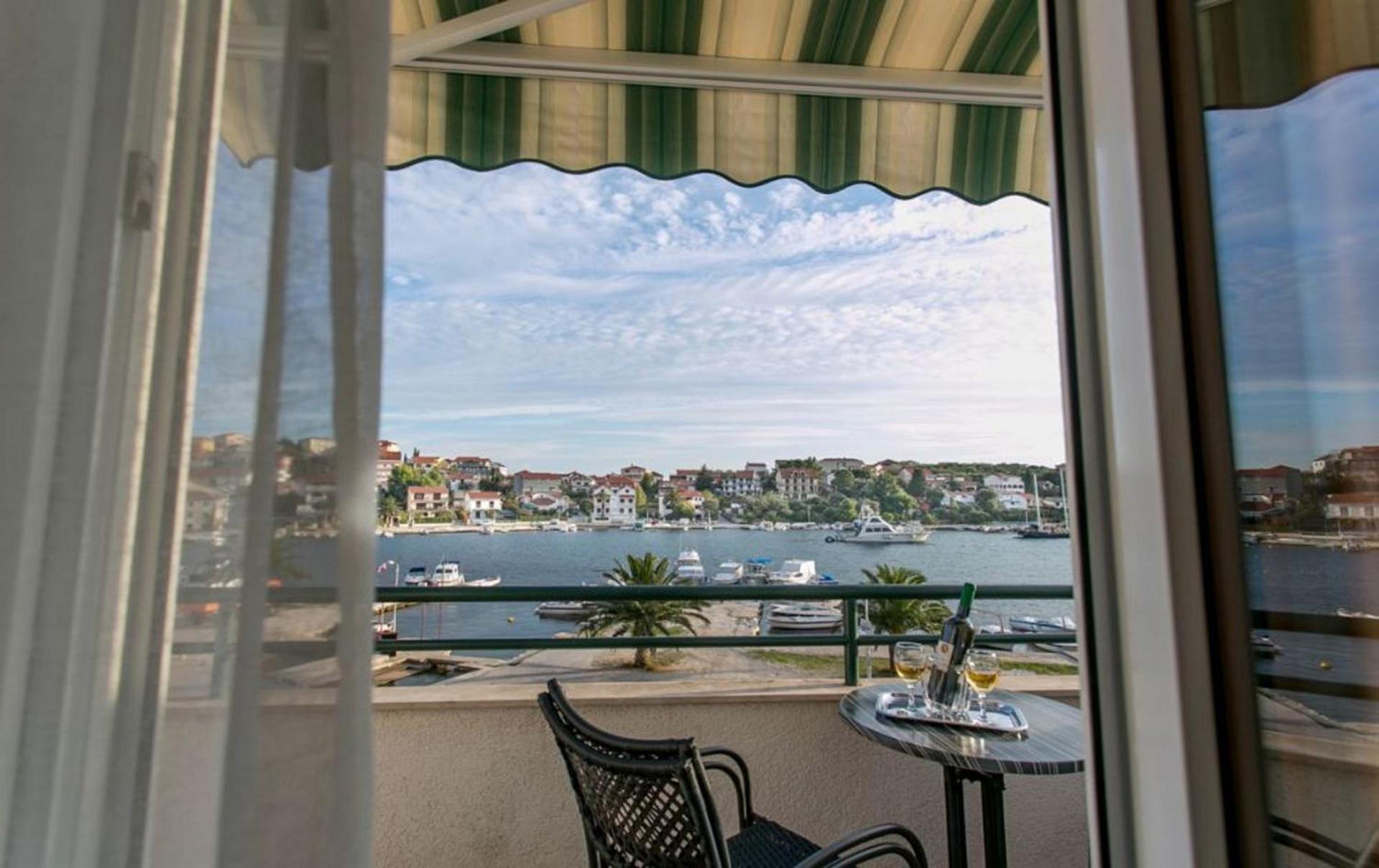Apartments Mare - 30 M From Pebble Beach セゲット・ヴラニツァ エクステリア 写真