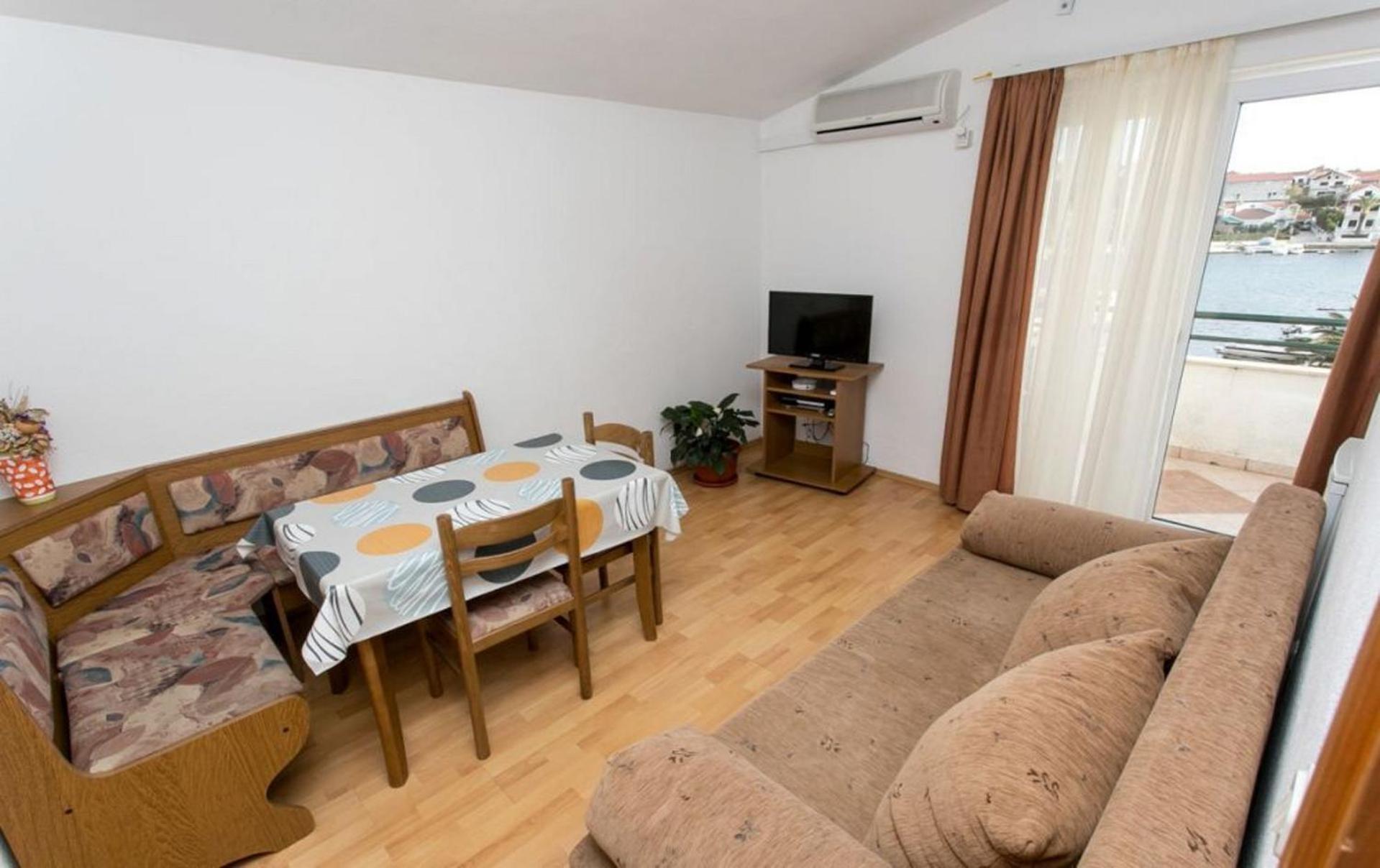 Apartments Mare - 30 M From Pebble Beach セゲット・ヴラニツァ エクステリア 写真